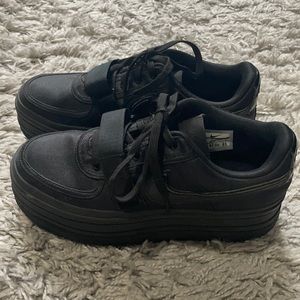 Nike Vandal 2K platform  Triple Black sneakers